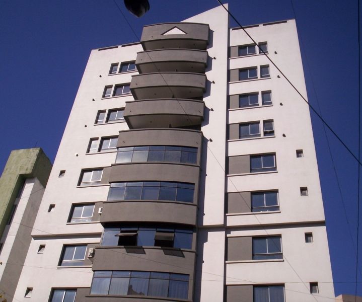 diagonal 77, 456 esq 6 400 - Building Inmobiliaria