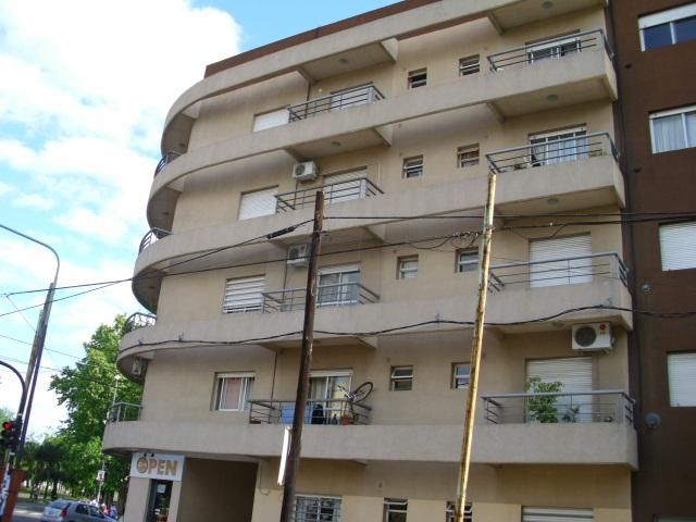 CALLE 18 1200 - Building Inmobiliaria