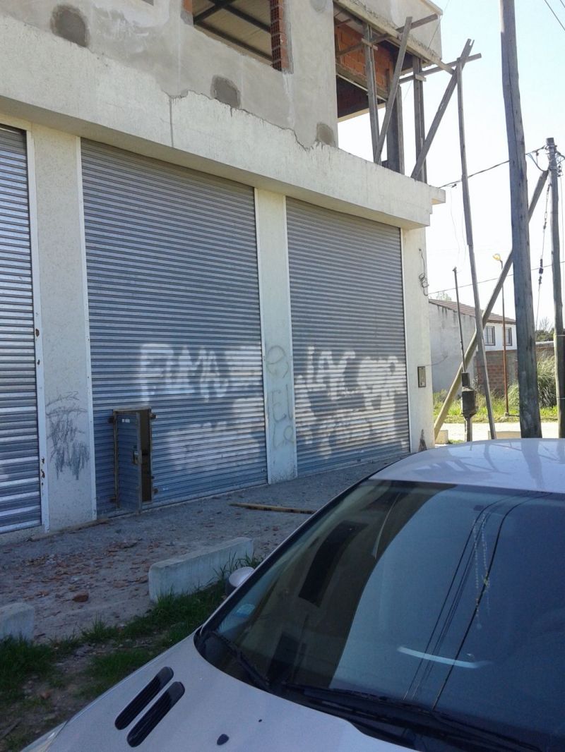 AVDA. 44 ESQ. 213 5800 - Building Inmobiliaria