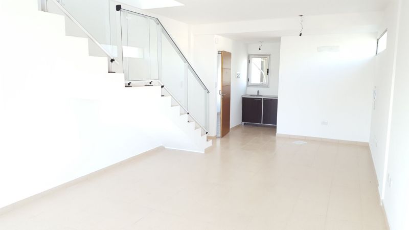 48, 835 e/ 11 y 12 800 - Building Inmobiliaria