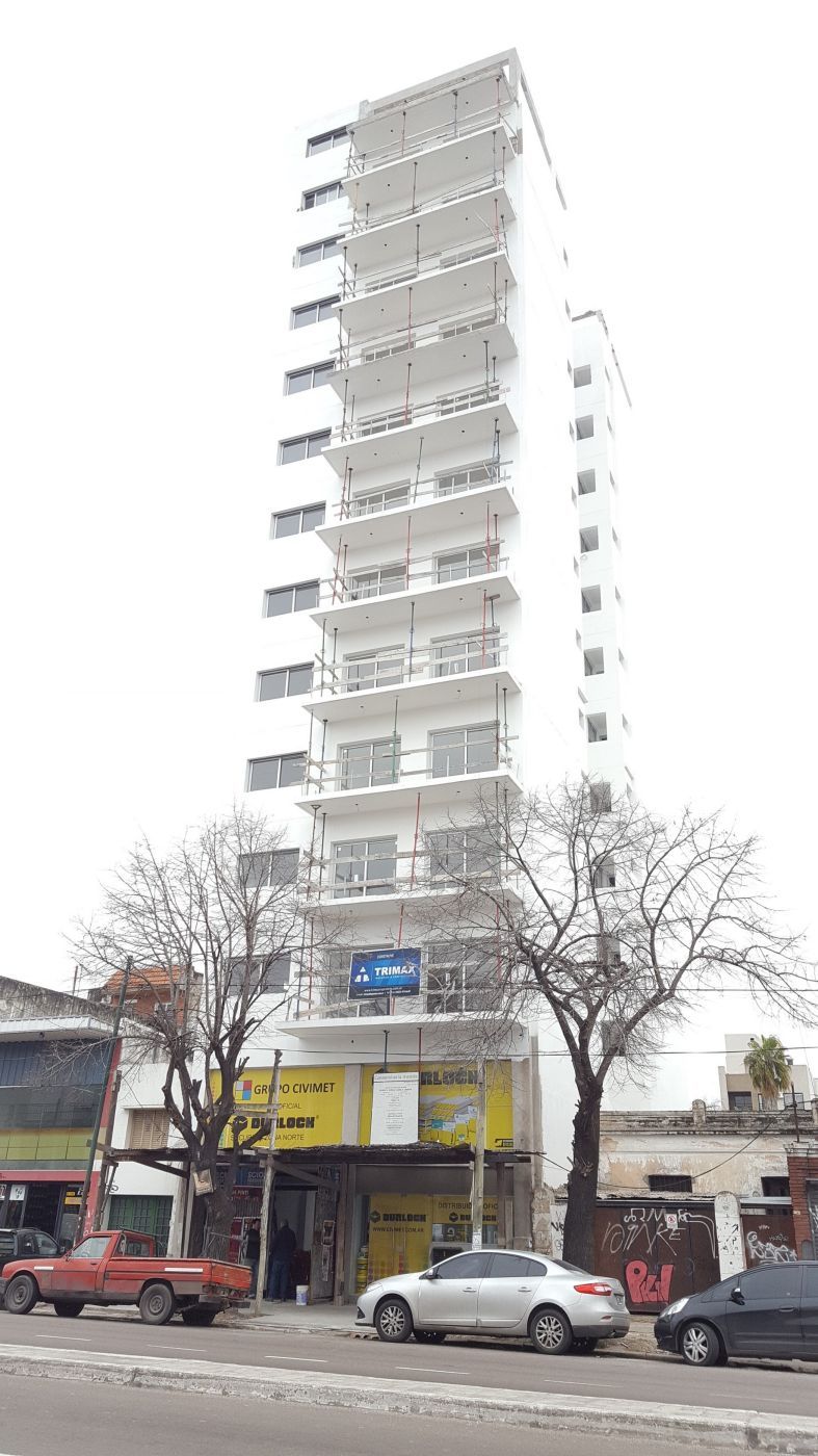 AV. 7, 236. E/ 36 Y 37 S00 - Building Inmobiliaria