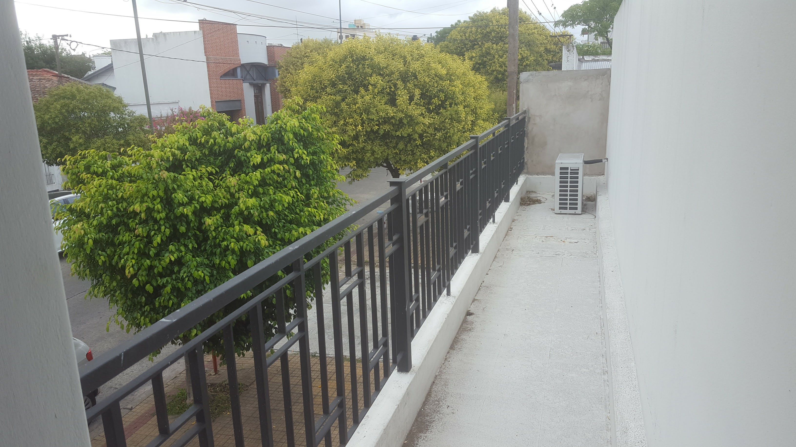 CALLE 28, 261. (37 y 38) 200 - Building Inmobiliaria — foto 2