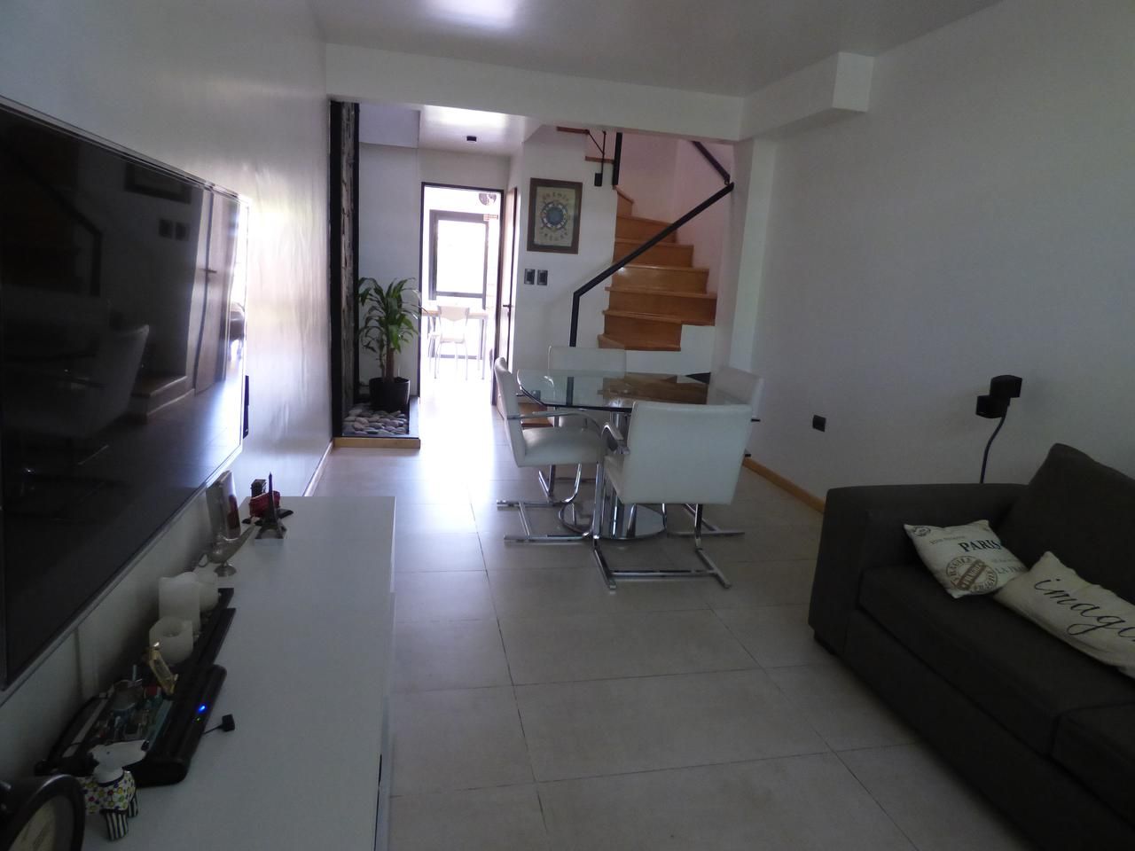 calle 18, 683. (45 y 46) 600 - Building Inmobiliaria — foto 3