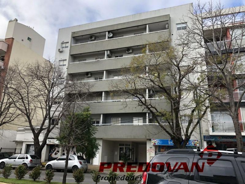 44 e/ 23 y 24 1400 - Predovan Propiedades