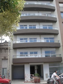 59 e/ 13 y 14 900 - Predovan Propiedades