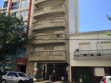 58 e/ 12 y 13 800 - Predovan Propiedades