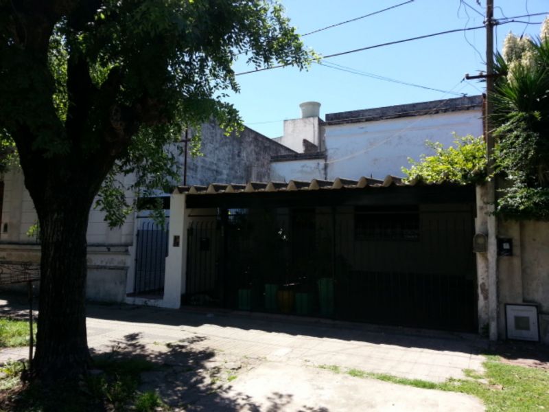 527 e/ 3 y 4 800 - Predovan Propiedades
