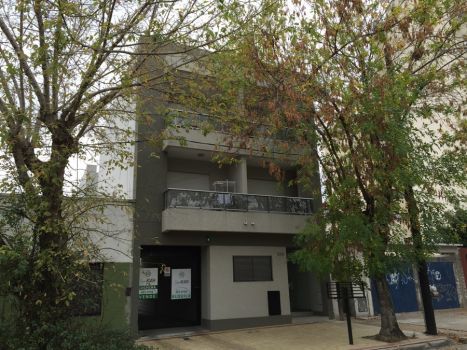 18 e/ 37 y 38 200 - Predovan Propiedades