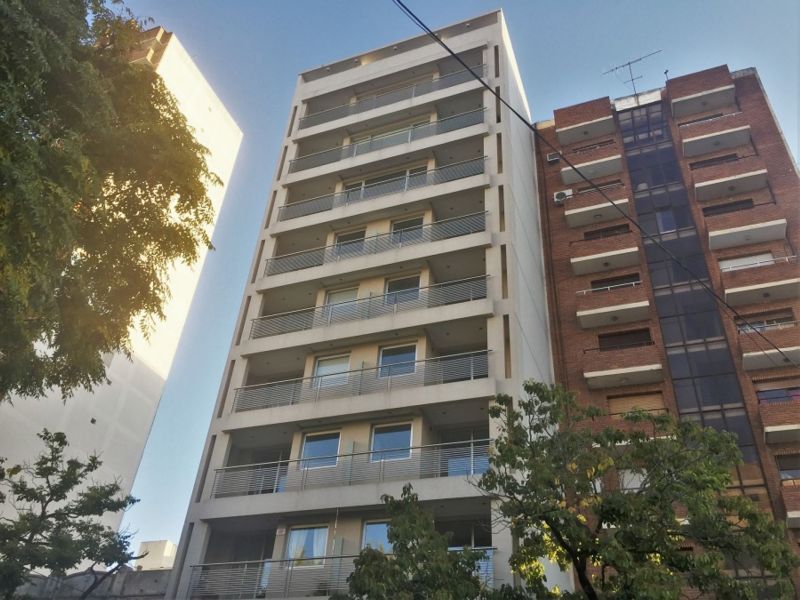 12 e/ 44 y 45 600 - Predovan Propiedades