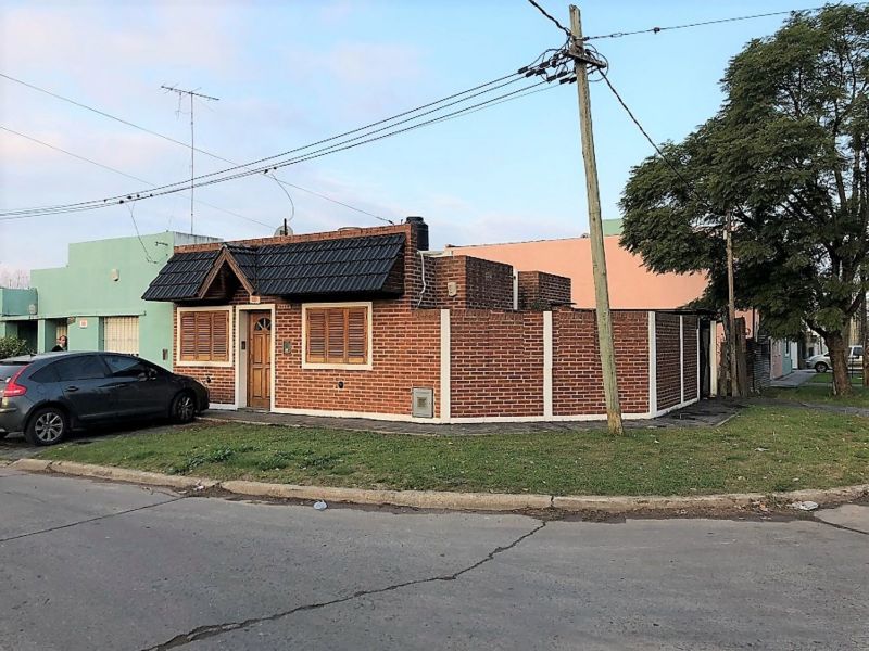 45 esquina 144 2400 - Predovan Propiedades