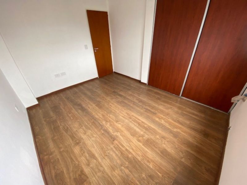 42 e/ 17 y 18 1100 - Predovan Propiedades — foto 12