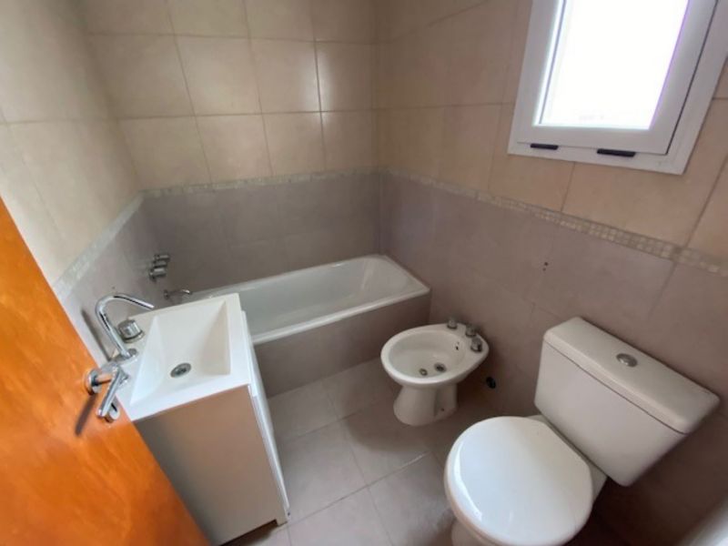 42 e/ 17 y 18 1100 - Predovan Propiedades — foto 10