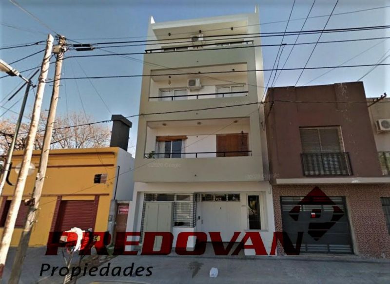 57 e/ 24 y 25 1400 - Predovan Propiedades