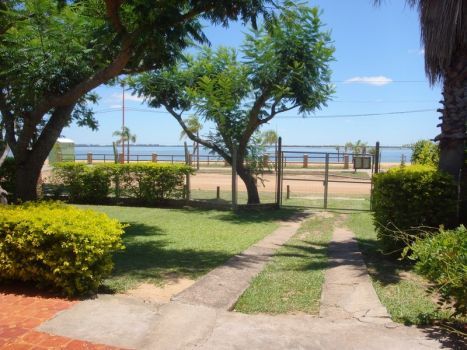 Av.costanera entre Yapeyu y Lapacho. - Weekend Inmobiliaria