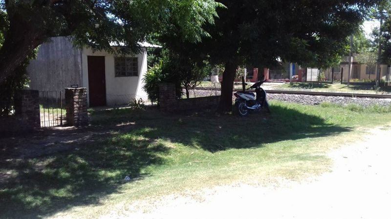 VENDO CASA CON LOCAL COMERCIAL - CALLE HIPÓLITO IRIGOYEN Nº 1851 - CORONDA - Inmobiliaria Zucco — foto 4
