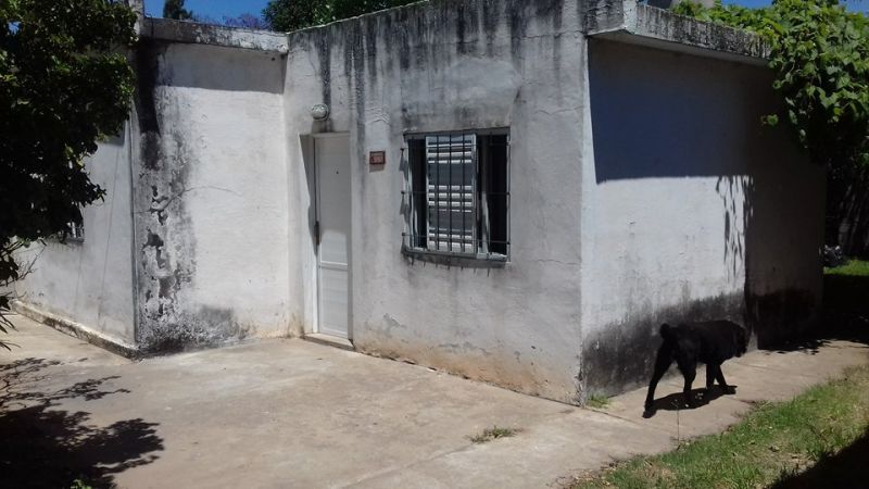 VENDO CASA CON LOCAL COMERCIAL - CALLE HIPÓLITO IRIGOYEN Nº 1851 - CORONDA - Inmobiliaria Zucco