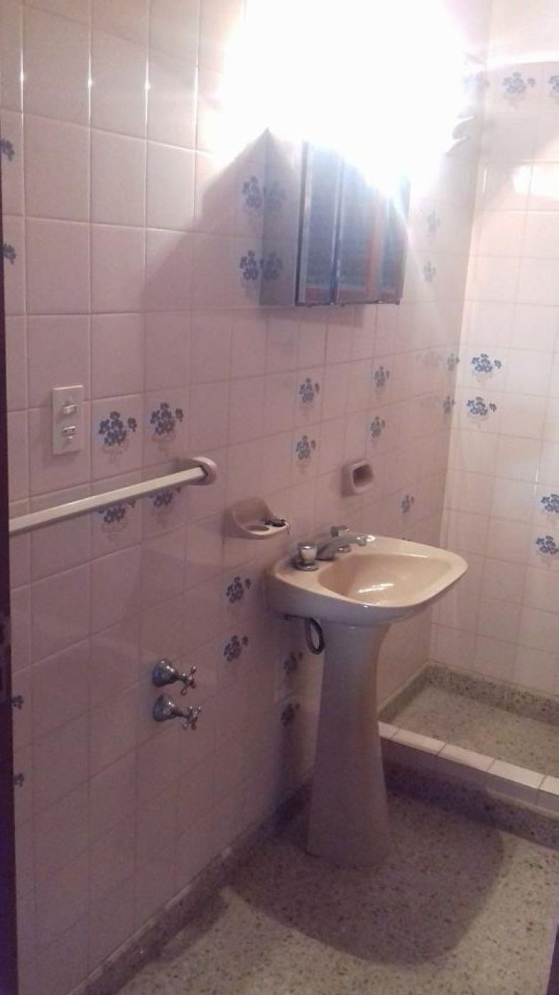 En Venta Casa en Coronda - Excelente propiedad - 25 de mayo entre Juan de Garay y Alberdi - Inmobiliaria Zucco - 16