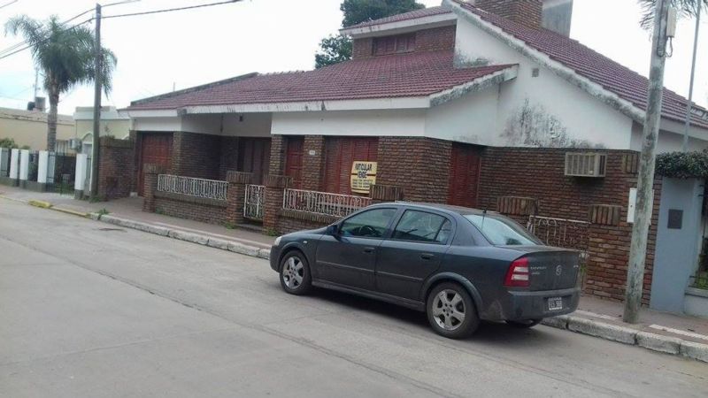 En Venta Casa en Coronda - Excelente propiedad - 25 de mayo entre Juan de Garay y Alberdi - Inmobiliaria Zucco — foto 2