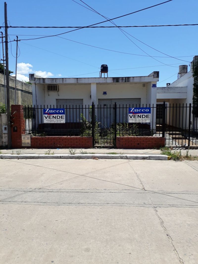 En Venta Casa en Coronda - Moreno entre Juan de Garay y Alberdi - Inmobiliaria Zucco — foto 2