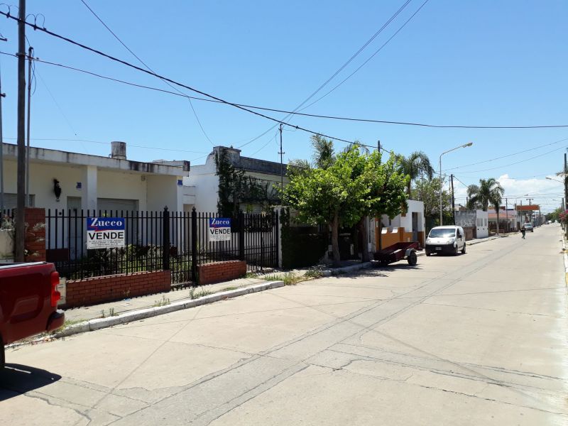 En Venta Casa en Coronda - Moreno entre Juan de Garay y Alberdi - Inmobiliaria Zucco — foto 4