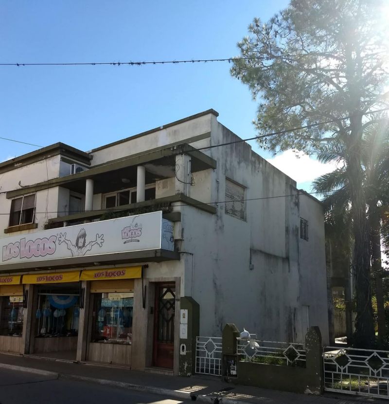 En Venta Local Comercial y Casa en Planta Alta - Inmobiliaria Zucco - 4