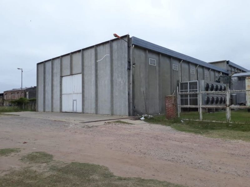 En Alquiler Galpón en Coronda - calle Santo Tomé a 100 mt RN 11 - Inmobiliaria Zucco - 3