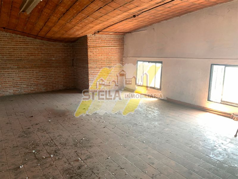 Av. Illia 2700 - Stella Inmobiliaria - 99