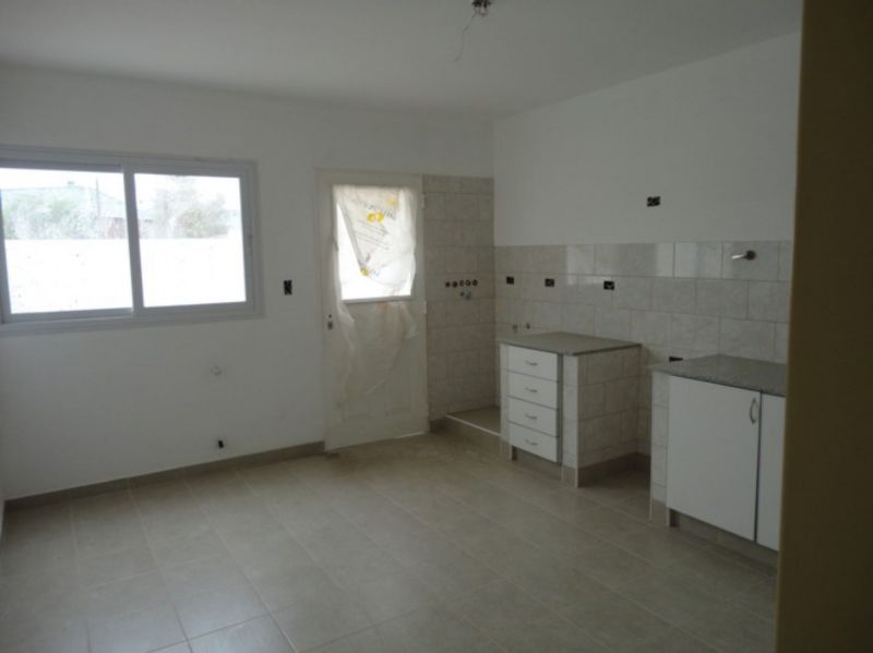 Zona Barrio Militar a mts del Shopping Paseo de la Patagonia 00 - Landriani Blenkmann Inmobiliaria — foto 4