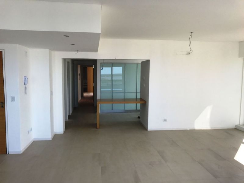 Av. Caseros 100 - Zorila Constantino — foto 4