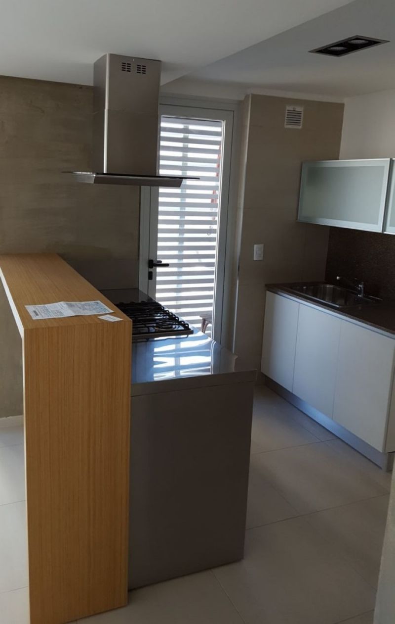 Avenida Caseros 1400 - O`Feely Negocios Inmobiliarios — foto 7