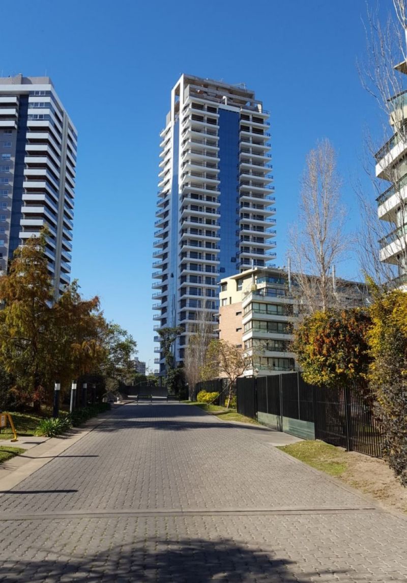 Avenida Caseros 1400 - O`Feely Negocios Inmobiliarios